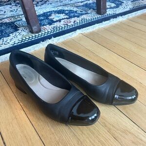 Clark’s Black Ballet Flat